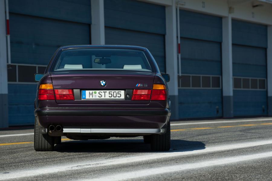  BMW M5 Sedan (E34) 1991 года  (WW) (фото 31 из 42)